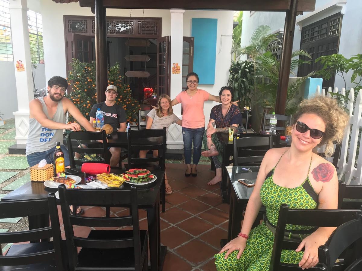Cheerful Hoi An Hostel Exterior photo